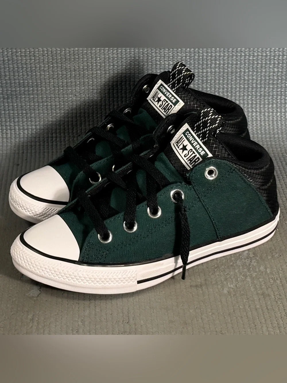 Converse Chuck Taylor All Star Axel Sporty Casual Sneakers Green Big Kid Size 2